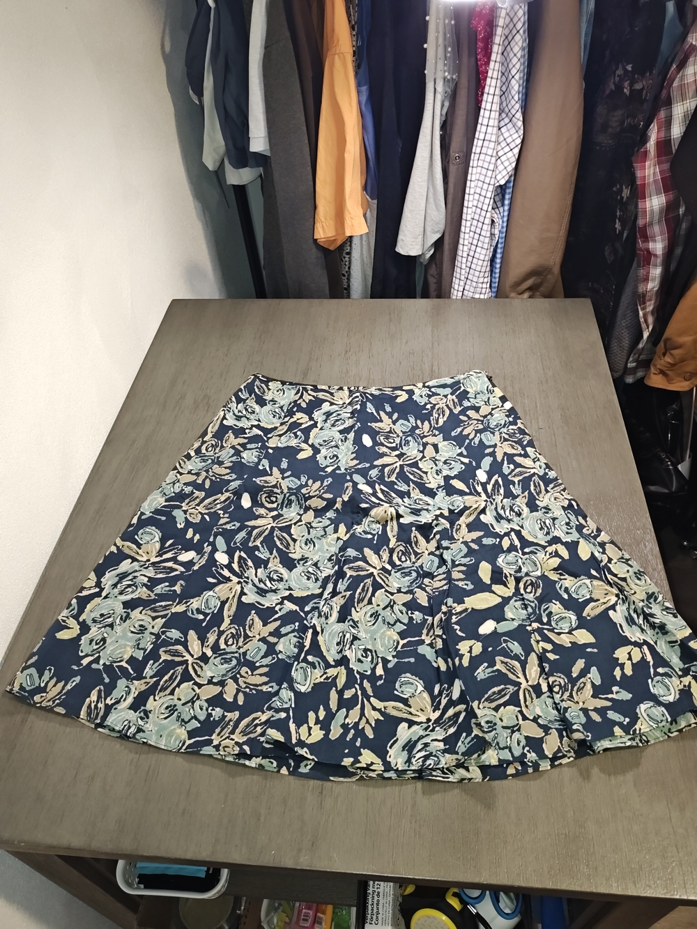 Villager Liz Claiborne Woman's Skirt A-line flared silhouette Mini Size 6